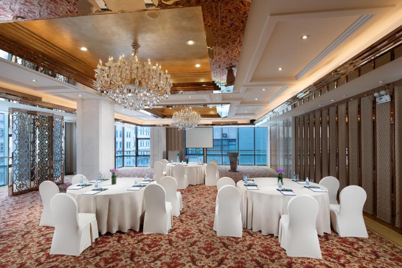 Majesty Plaza Hotel 5*