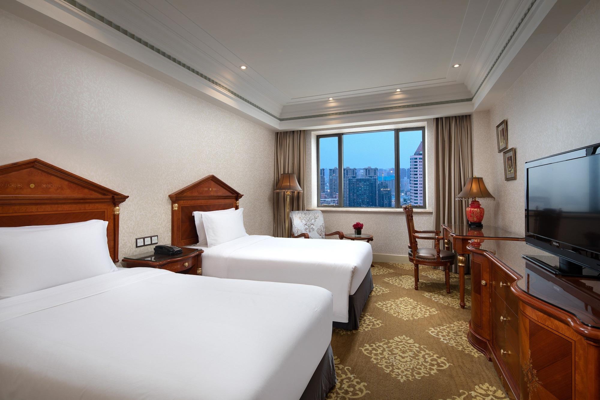 Majesty Plaza Hotel