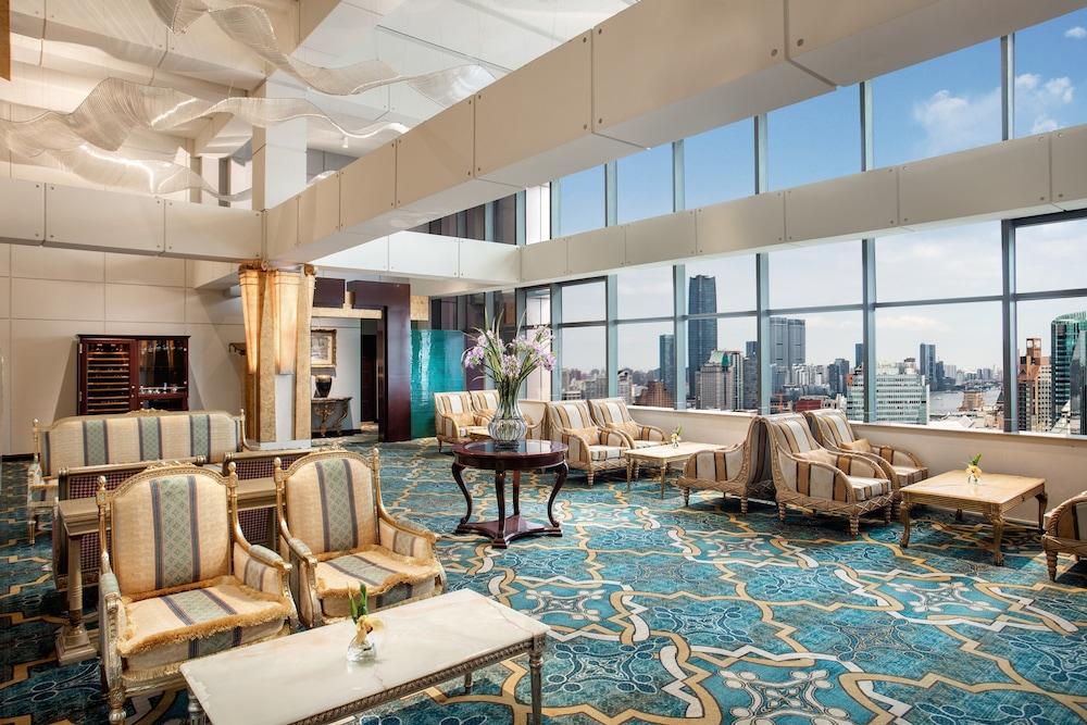 Hotel Majesty Plaza 5*
