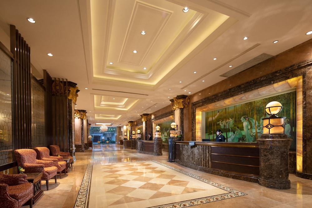 Majesty Plaza 5*