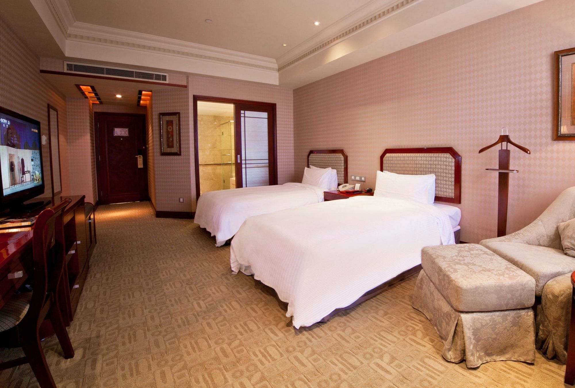 Hotel Majesty Plaza 5*